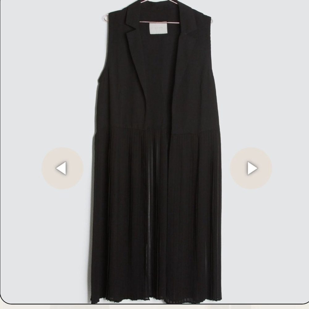 all row pleated Elegant Black Long Vest - Picture 2 of 12